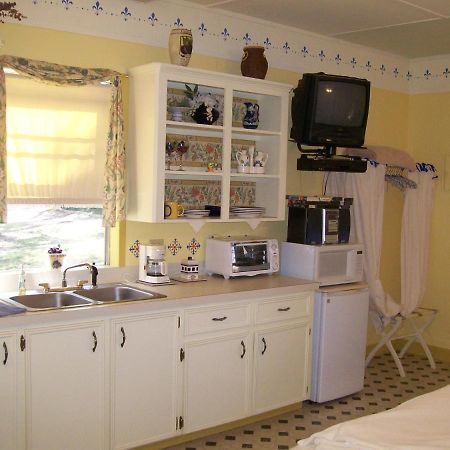 Kelumac Christmas Tree Farm B&B ไบรอัน ภายนอก รูปภาพ